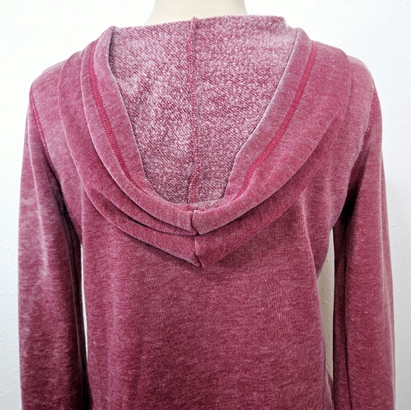Billabong Crescent Moon Graphic Hoodie in Distressed Pink Size Small - Picture 9 of 12
